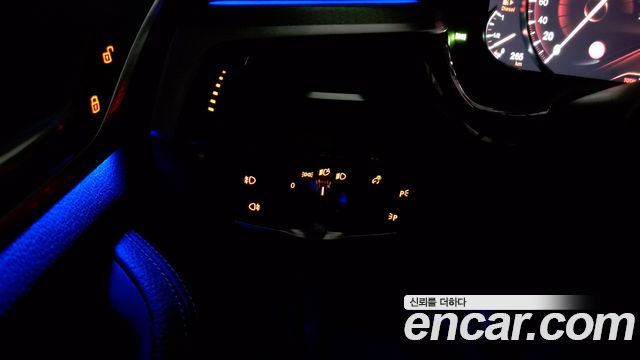BMW 5 Series (G30) 520d xDrive M Sport Package 2017 — фото 18