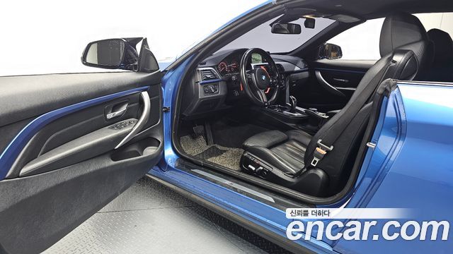 BMW 4 Series (F32) 428i M Sport Convertible 2016 — фото 10