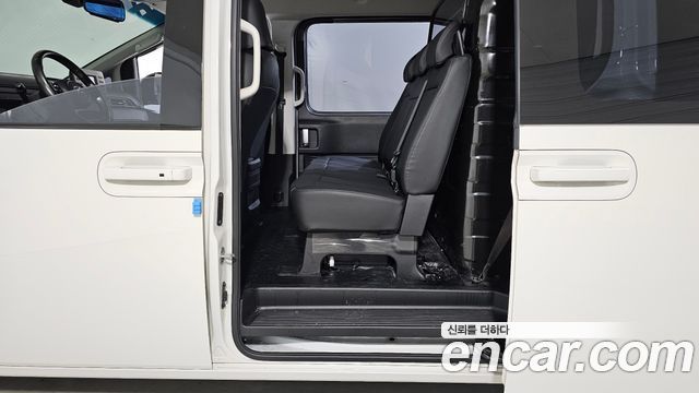 Hyundai Staria L3.5 Cargo 5-Seater Modern 2024 — фото 12