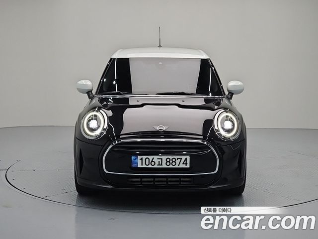 MINI Cooper 5Door Classic Third Generation 2023 — фото 2