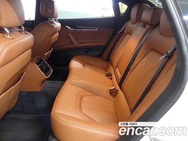 Maserati Quattroporte 3.0 V6 2019 — фото 6