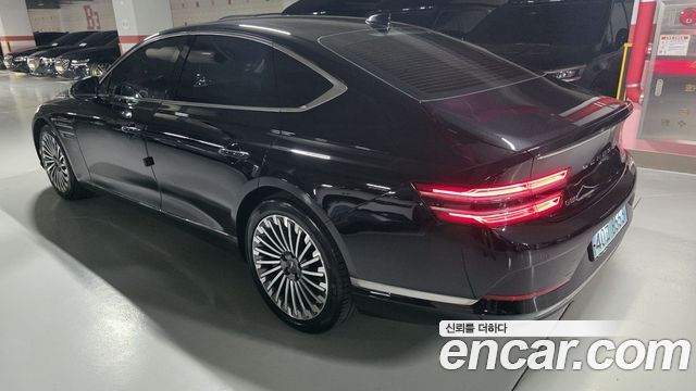 Genesis Electrified G80 (RG3) e-AWD 2022 — фото 2