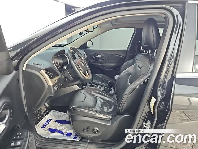 Jeep Cherokee (KL) 2.0 Diesel LIMITED 4WD 2015 — фото 10