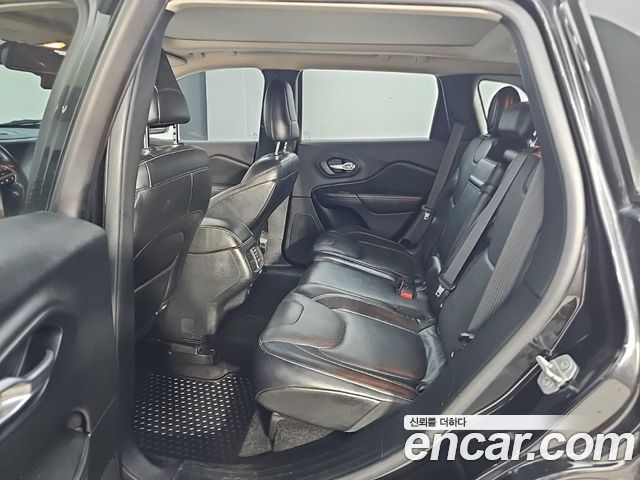 Jeep Cherokee (KL) 2.0 Diesel LIMITED 4WD 2015 — фото 16