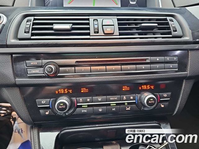 BMW 5 Series (F10) 520d xDrive M Aero Dynamic 2016 — фото 10
