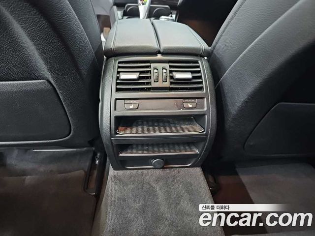 BMW 5 Series (F10) 520d xDrive M Aero Dynamic 2016 — фото 17