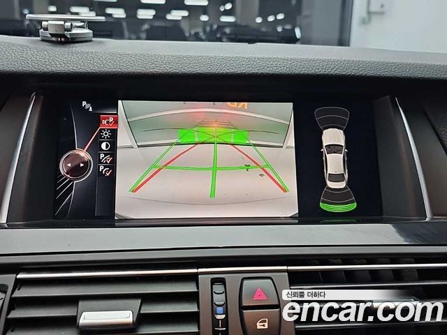 BMW 5 Series (F10) 520d xDrive M Aero Dynamic 2016 — фото 20