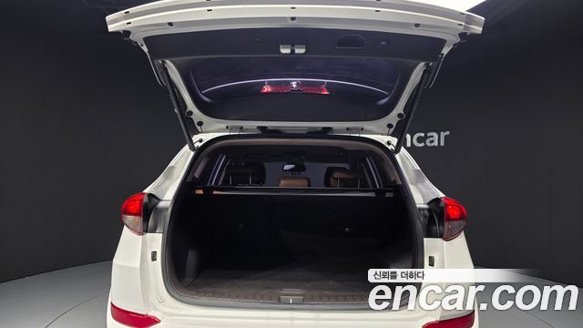 Hyundai Tucson Diesel 2.0 2WD Premium 2017 — фото 16