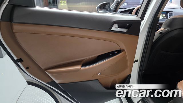 Hyundai Tucson Diesel 2.0 2WD Premium 2017 — фото 25