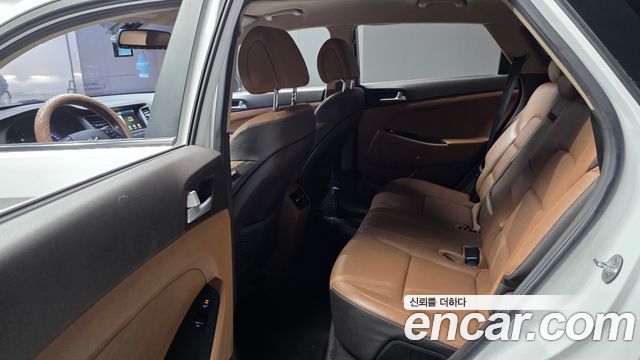 Hyundai Tucson Diesel 2.0 2WD Premium 2017 — фото 26