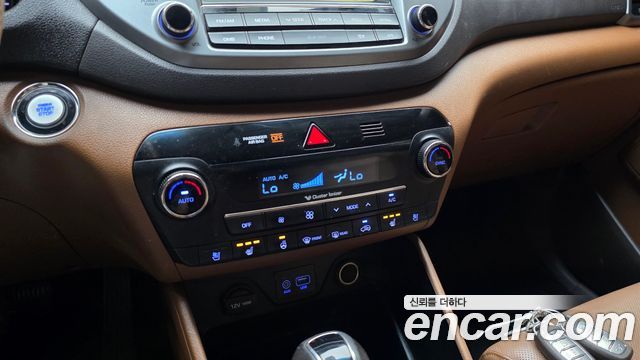 Hyundai Tucson Diesel 2.0 2WD Premium 2017 — фото 31