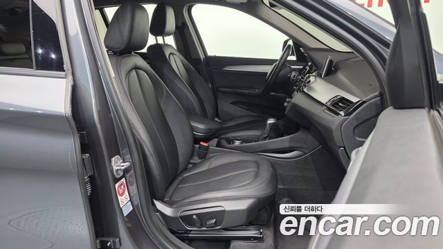 BMW X1 (F48) xDrive 18d 2016 — фото 11