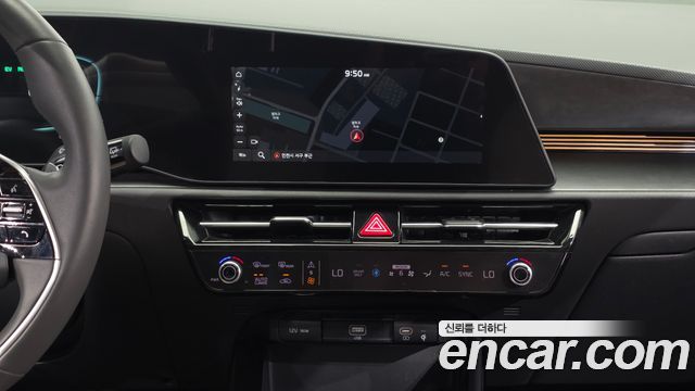 Kia Niro Prestige 2023 — фото 14