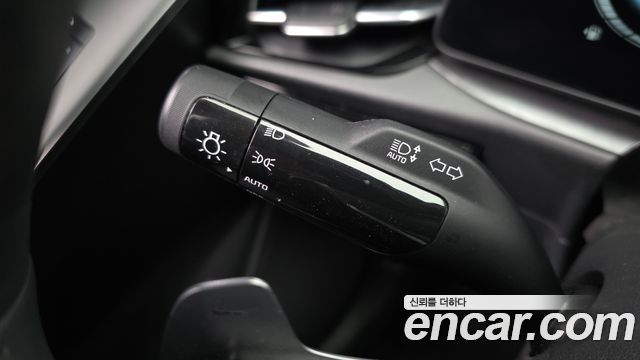 Kia Niro Prestige 2023 — фото 19
