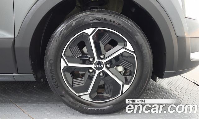 Kia Niro Prestige 2023 — фото 21