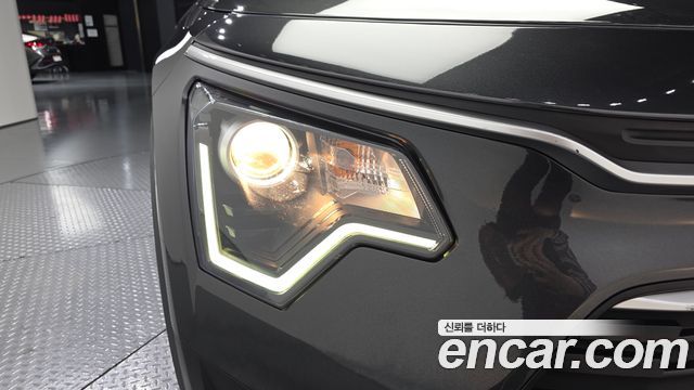 Kia Niro Prestige 2023 — фото 22