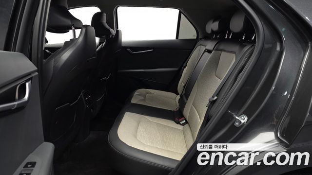 Kia Niro Prestige 2023 — фото 26