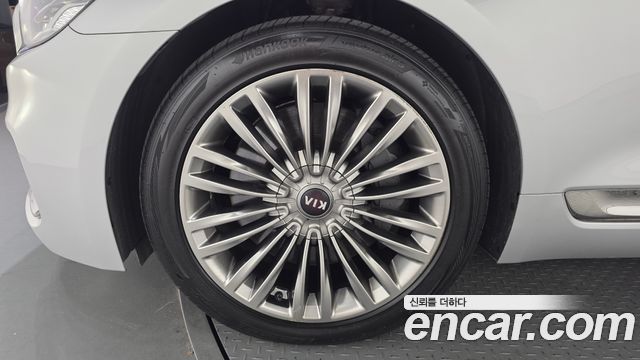 Kia K9 5.0 GDI AWD Quantum 2020 — фото 5