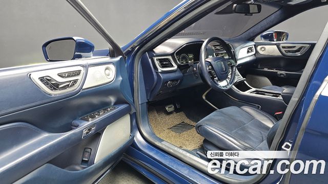 Lincoln Continental (X) 3.0 Presidential AWD 2018 — фото 10