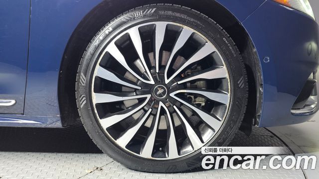 Lincoln Continental (X) 3.0 Presidential AWD 2018 — фото 21