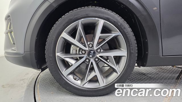 Kia Niro 1.6 HEV Noblesse Special 2020 — фото 5