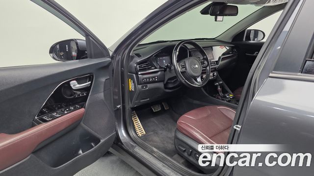Kia Niro 1.6 HEV Noblesse Special 2020 — фото 10