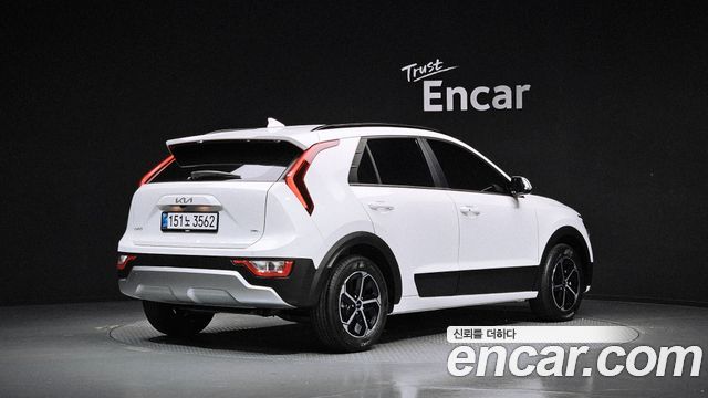 Kia Niro Prestige 2026 — фото 2