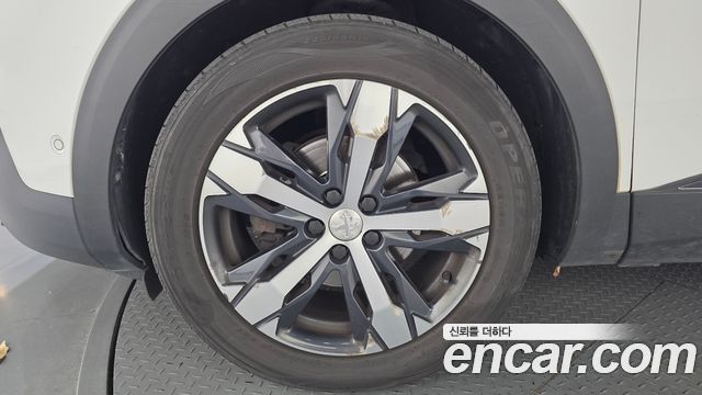 Peugeot 5008 (II) 1.6 BlueHDi Allure 2018 — фото 5