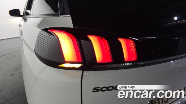 Peugeot 5008 (II) 1.6 BlueHDi Allure 2018 — фото 23