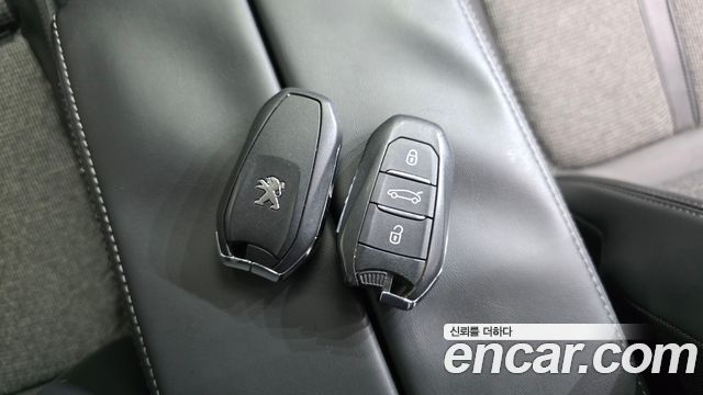 Peugeot 5008 (II) 1.6 BlueHDi Allure 2018 — фото 33