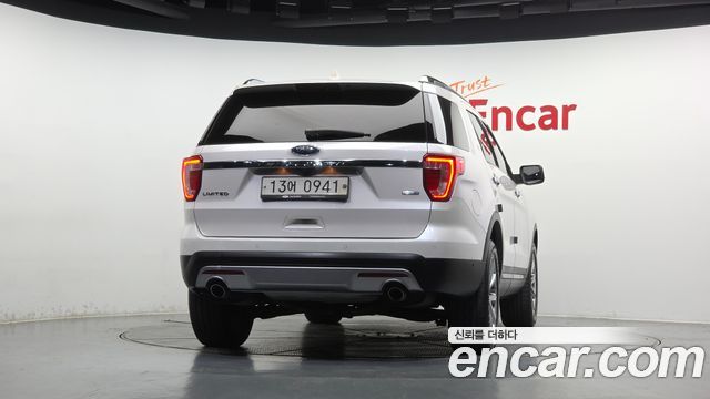 Ford Explorer 2.3 Limited 4WD 5th 2016 — фото 4