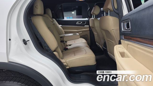 Ford Explorer 2.3 Limited 4WD 5th 2016 — фото 12