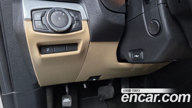 Ford Explorer 2.3 Limited 4WD 5th 2016 — фото 17