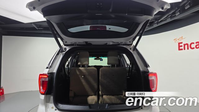 Ford Explorer 2.3 Limited 4WD 5th 2016 — фото 20