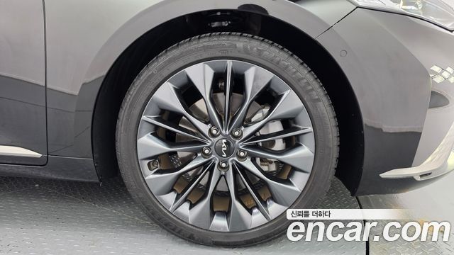 Kia K8 2.5 Gasoline 2WD Signature Special 2024 — фото 27