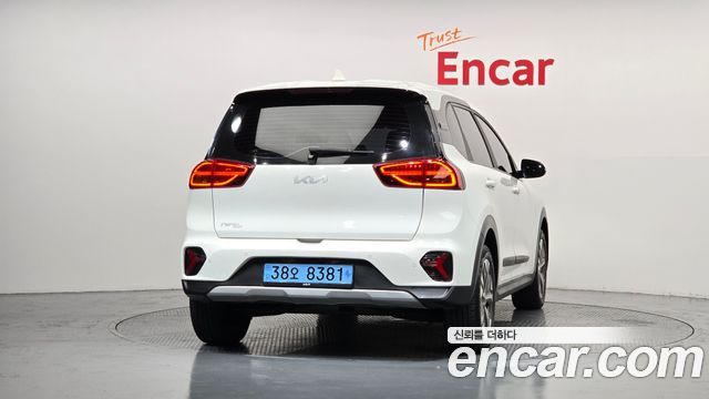 Kia Niro Plus Air 2023 — фото 4
