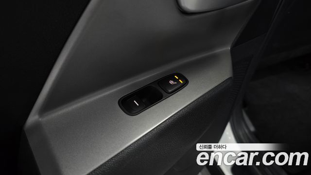 Kia Niro Plus Air 2023 — фото 16