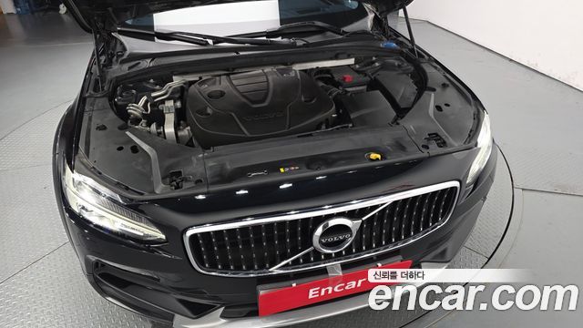 Volvo V90 Cross Country D5 AWD 2017 — фото 6