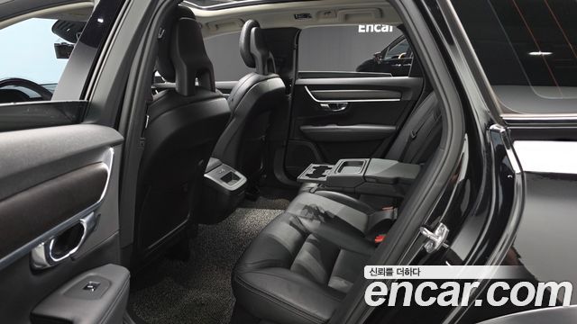 Volvo V90 Cross Country D5 AWD 2017 — фото 15