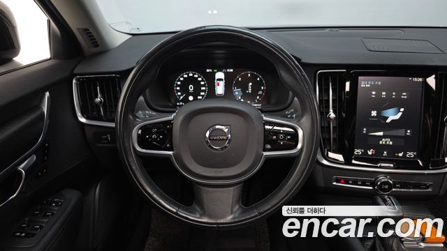 Volvo V90 Cross Country D5 AWD 2017 — фото 18