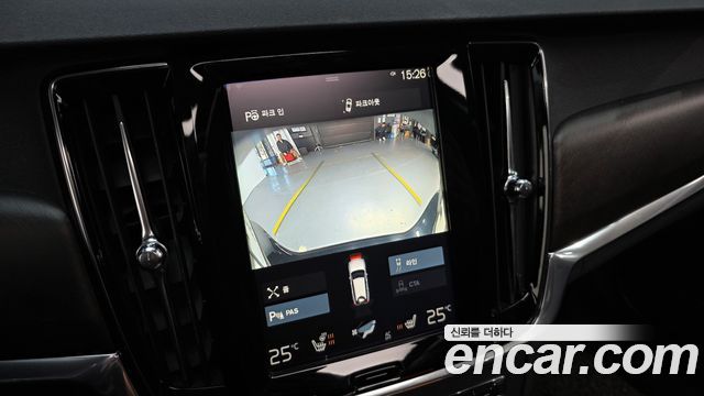 Volvo V90 Cross Country D5 AWD 2017 — фото 20