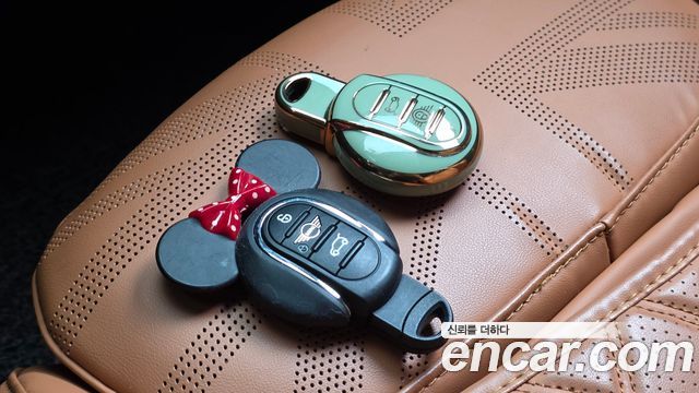 MINI Cooper Countryman Classic Plus Launch Pack 2nd Gen 2023 — фото 18