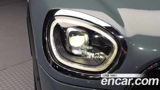MINI Cooper Countryman Classic Plus Launch Pack 2nd Gen 2023 — фото 22