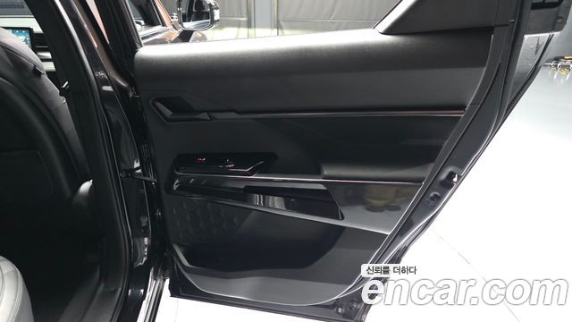 KG Mobility (SsangYong) Musso EV (O100) Black Edge AWD 2026 — фото 25