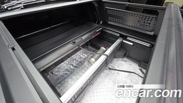 KG Mobility (SsangYong) Musso EV (O100) Black Edge AWD 2026 — фото 27