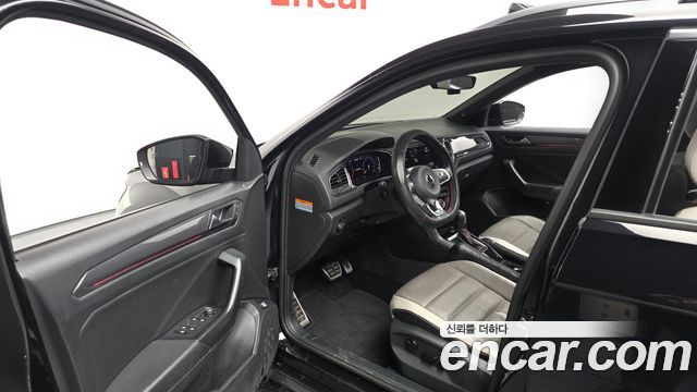 Volkswagen T-Roc 2.0 TDI Prestige 2022 — фото 10