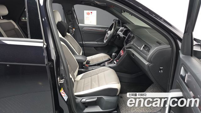 Volkswagen T-Roc 2.0 TDI Prestige 2022 — фото 11