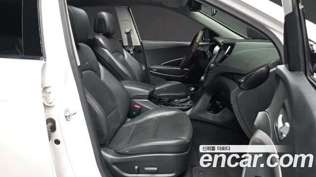 Hyundai Santa Fe (DM) Diesel(e-VGT) 2.0 4WD Premium 2014 — фото 26