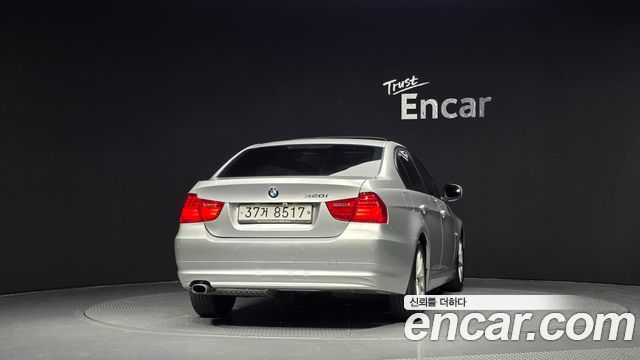 BMW 3 Series (E90) 320i Sedan 2011 — фото 4