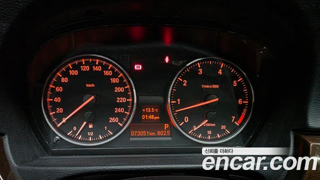 BMW 3 Series (E90) 320i Sedan 2011 — фото 8